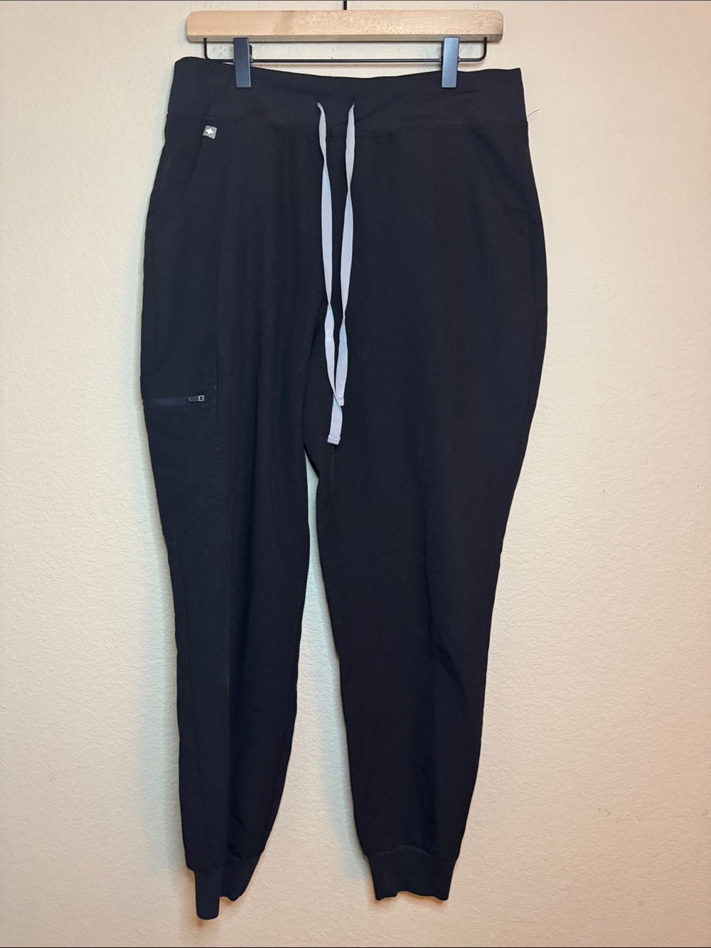 Figs Black Women’s Zamora Joggers with Drawstring Size Large